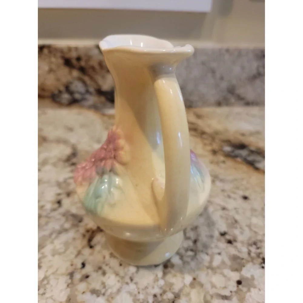 Vintage Hull Pottery 5 1/2 Inch Double Handle Floral Pattern Ceramic Vase USA